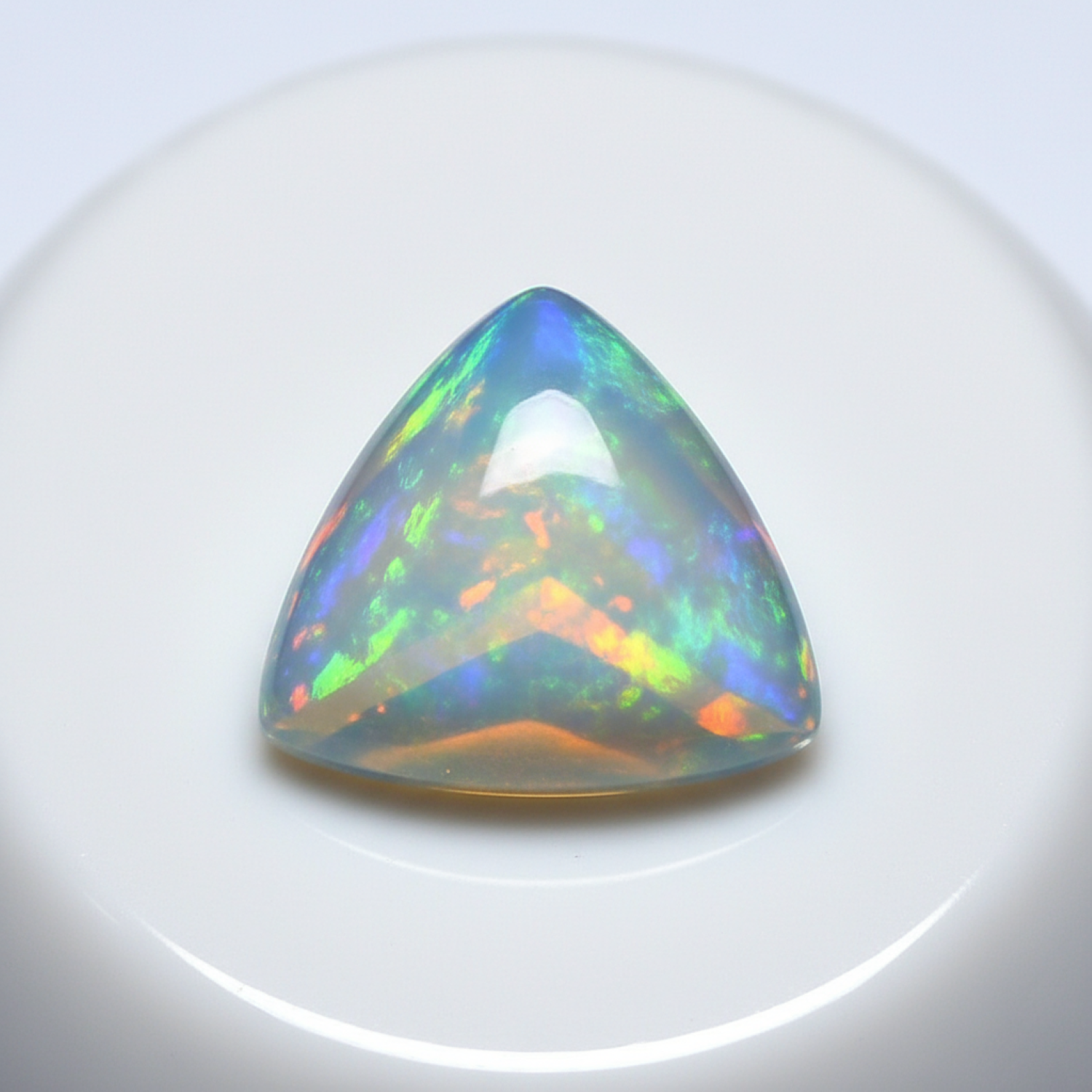 Created Opal 1PC Large 10x10 MM Triangle Cabochon White Shine semi Precious Precious Gemstone Sekundär produktbild