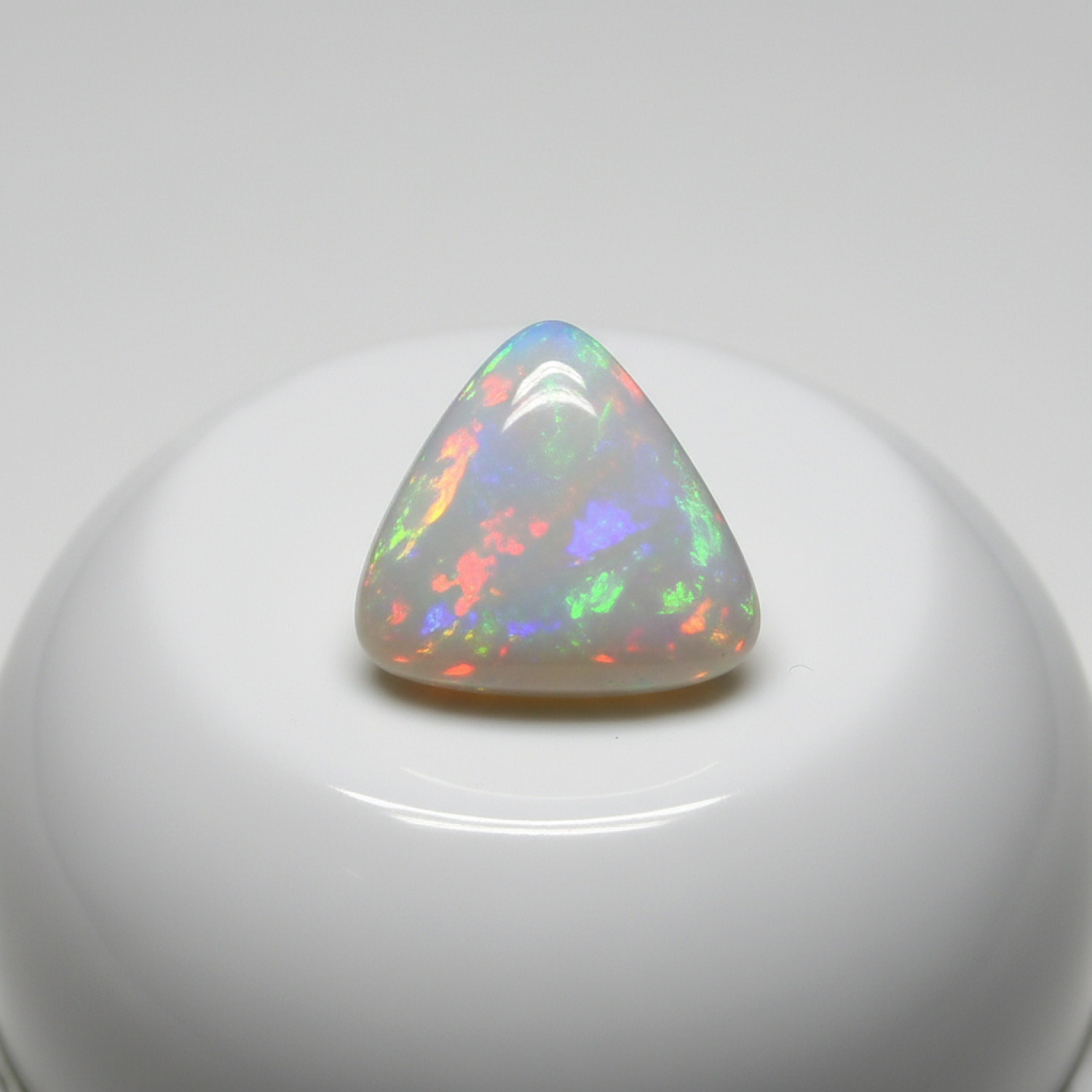 Created Opal 10PC Tiny 3x3 MM Triangle Cabochon White Fiery semi Precious Semi Precious Gemstone Второстепенное изображение товара