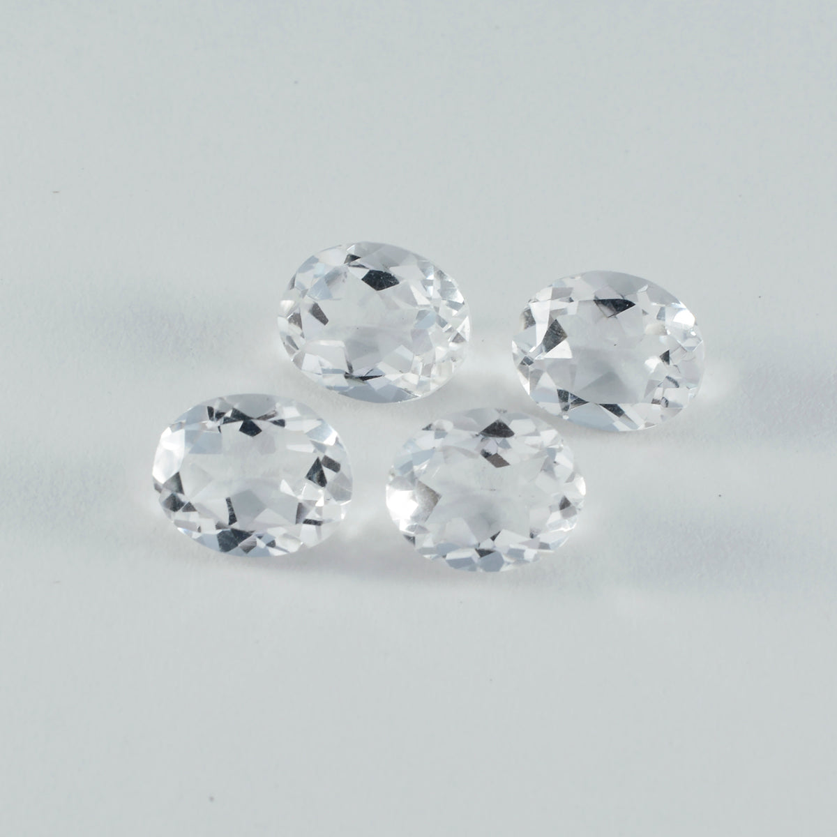 Crystal Quartz 1PC Large 10x12 MM Oval Faceted White Lustrous Semi Precious Gems Image principale du produit