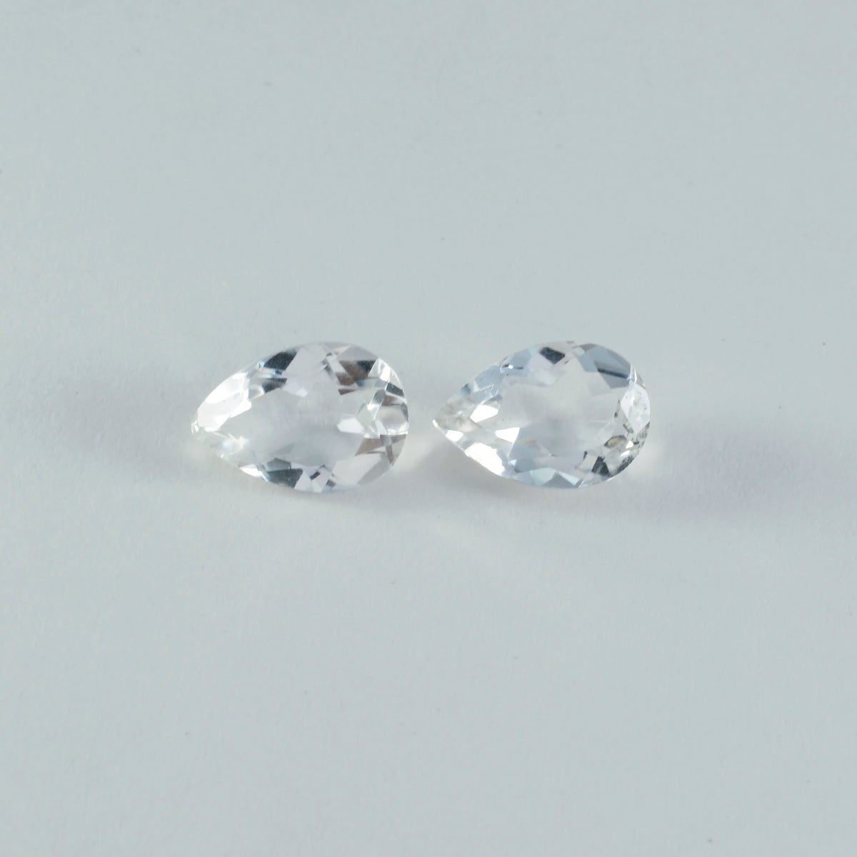 Bergkristall, 1 Stück, grob, 12 x 16 mm, birnenförmig, facettiert, weiß, prächtige Halbedelsteine Hauptbild