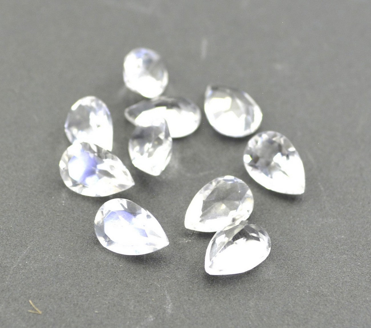 Crystal Quartz 1PC Small 7x9 MM Pear Faceted White Genuine Semi Precious Loose Gems Image principale du produit