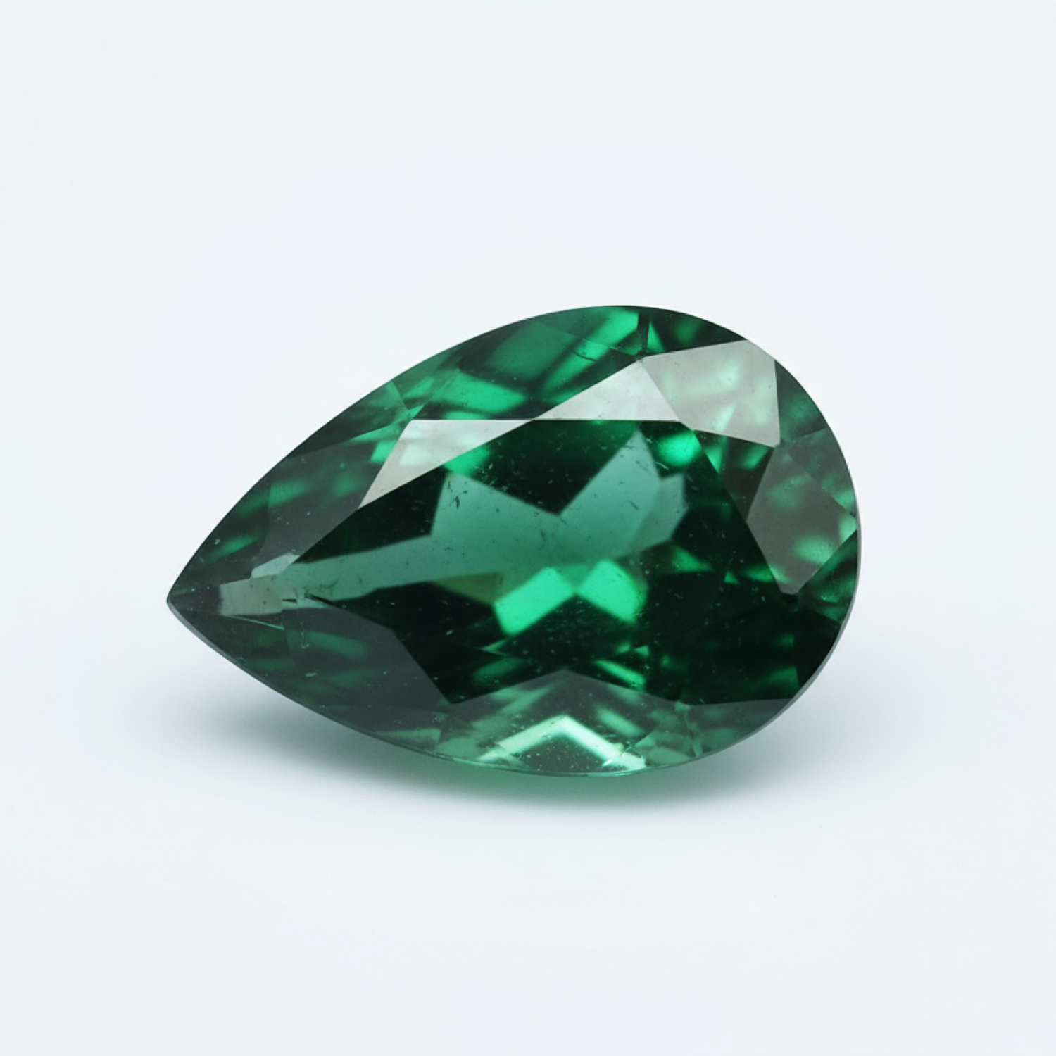 Emerald 1PC Medium 7x10 MM Pear Faceted Green Fiery Precious Gems Huvudsaklig produktbild