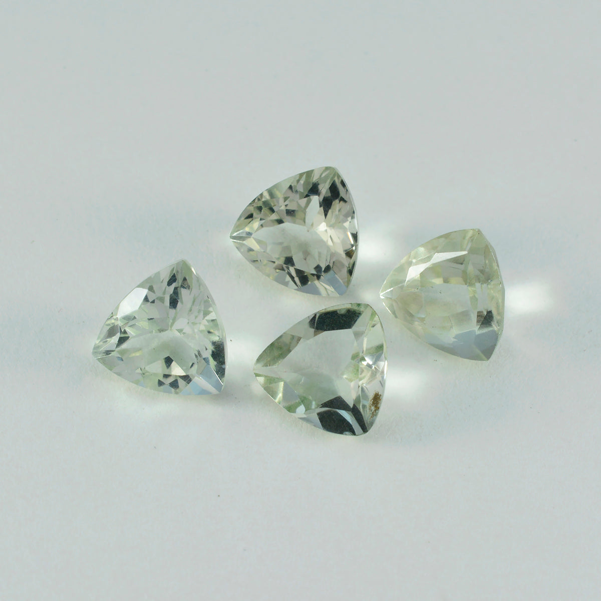 Green Amethyst 1PC Large 11x11 MM Triangle Faceted Green Fine Semi Precious Gems Huvudsaklig produktbild