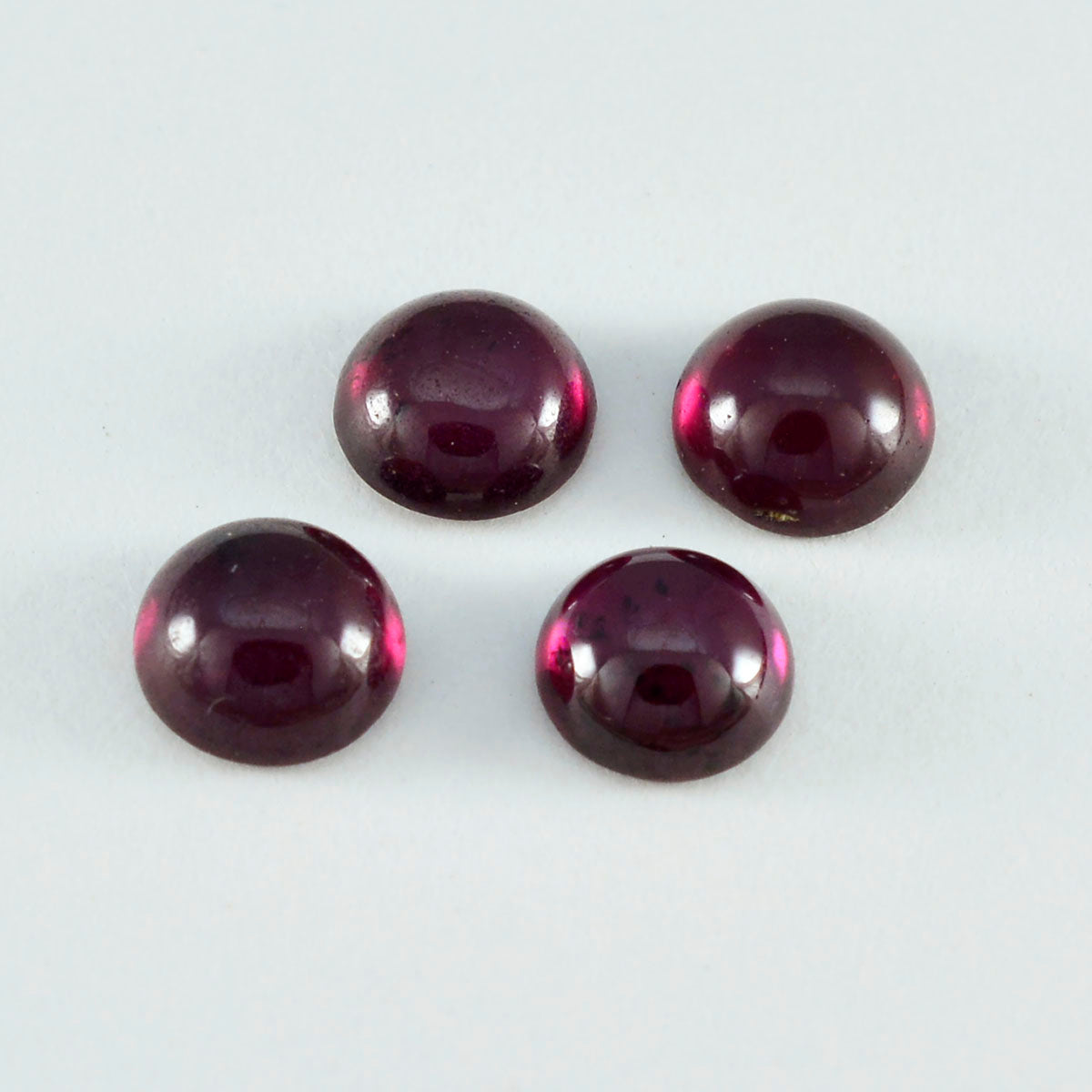 Garnet 1PC Small 7x7 MM Round Cabochon Red Sparkling semi Precious Semi Precious Gemstone Immagine principale del prodotto