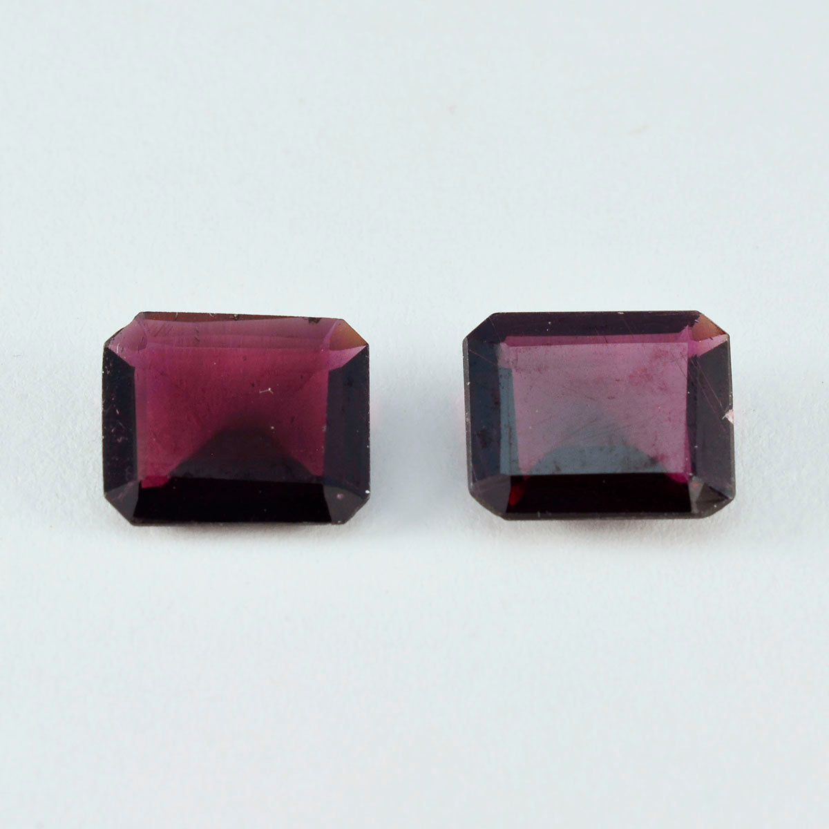 Garnet 1PC Large 10x14 MM Emerald Faceted Red Sparkling Semi Precious Loose Gemstone Immagine principale del prodotto