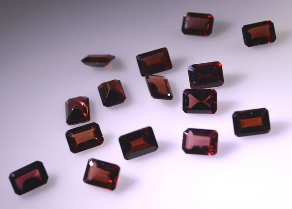 Garnet 1PC Small 7x9 MM Emerald Faceted Red Natural Semi Precious Gems