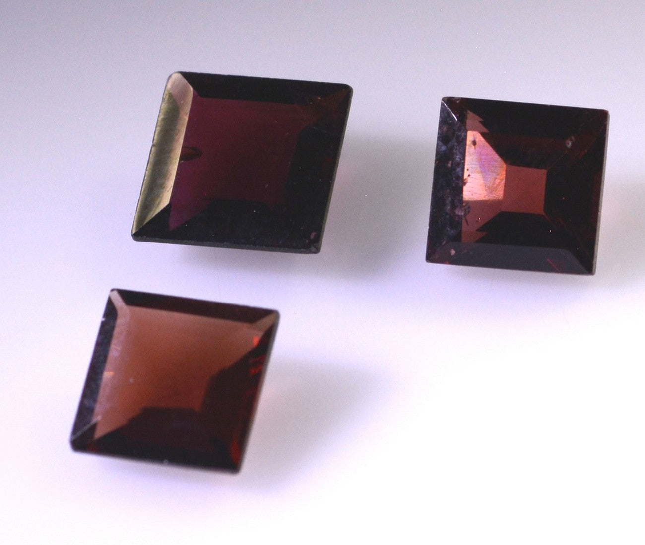 Garnet 1PC Large 10x10 MM Square Faceted Red Shine Semi Precious Loose Gems