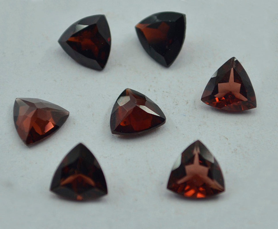 Garnet 1PC Chunky 14x14 MM Triangle Faceted Red Genuine Semi Precious Loose Gems