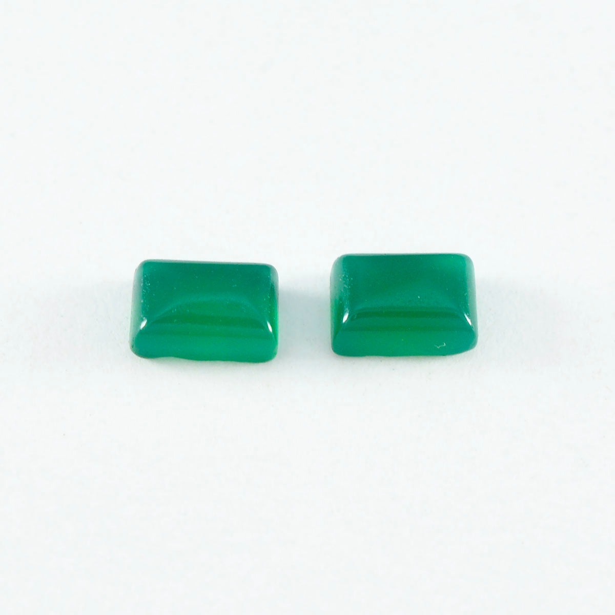 Green Onyx 1PC Medium 7x10 MM Emerald Cabochon Green Genuine semi Precious Precious Gemstone Imagen principal del producto