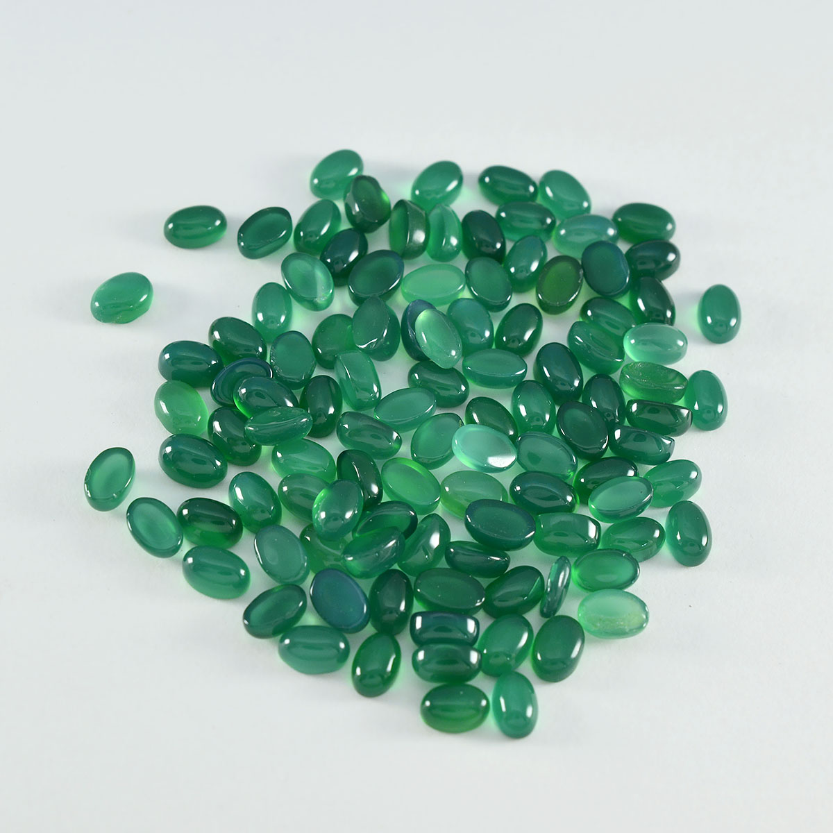 Green Onyx 10PC Tiny 3x5 MM Oval Cabochon Green Natural semi Precious Loose Gemstone Imagen principal del producto