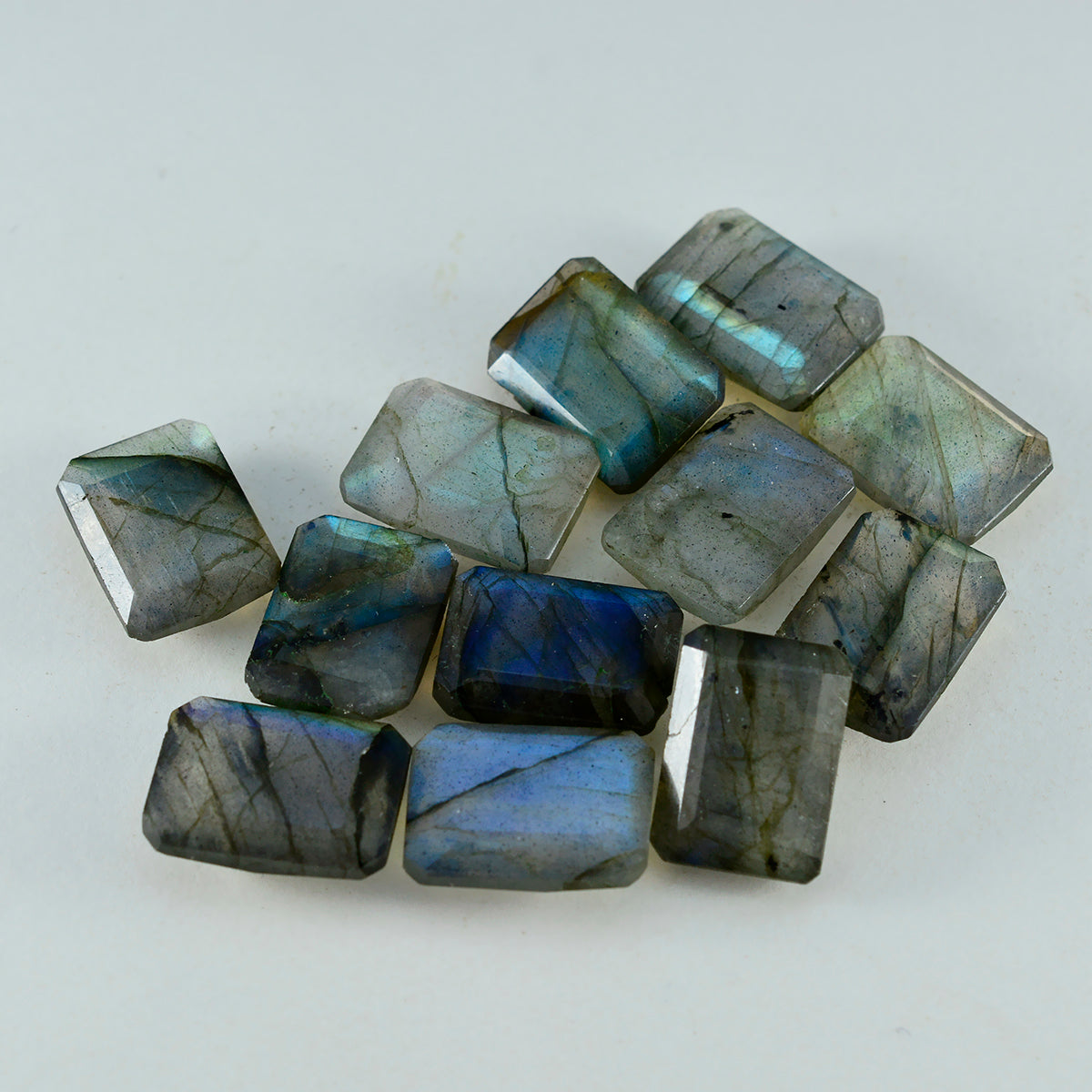 Labradorite 1PC Small 6x8 MM Emerald Faceted Gray Fiery Semi Precious Gems Huvudsaklig produktbild