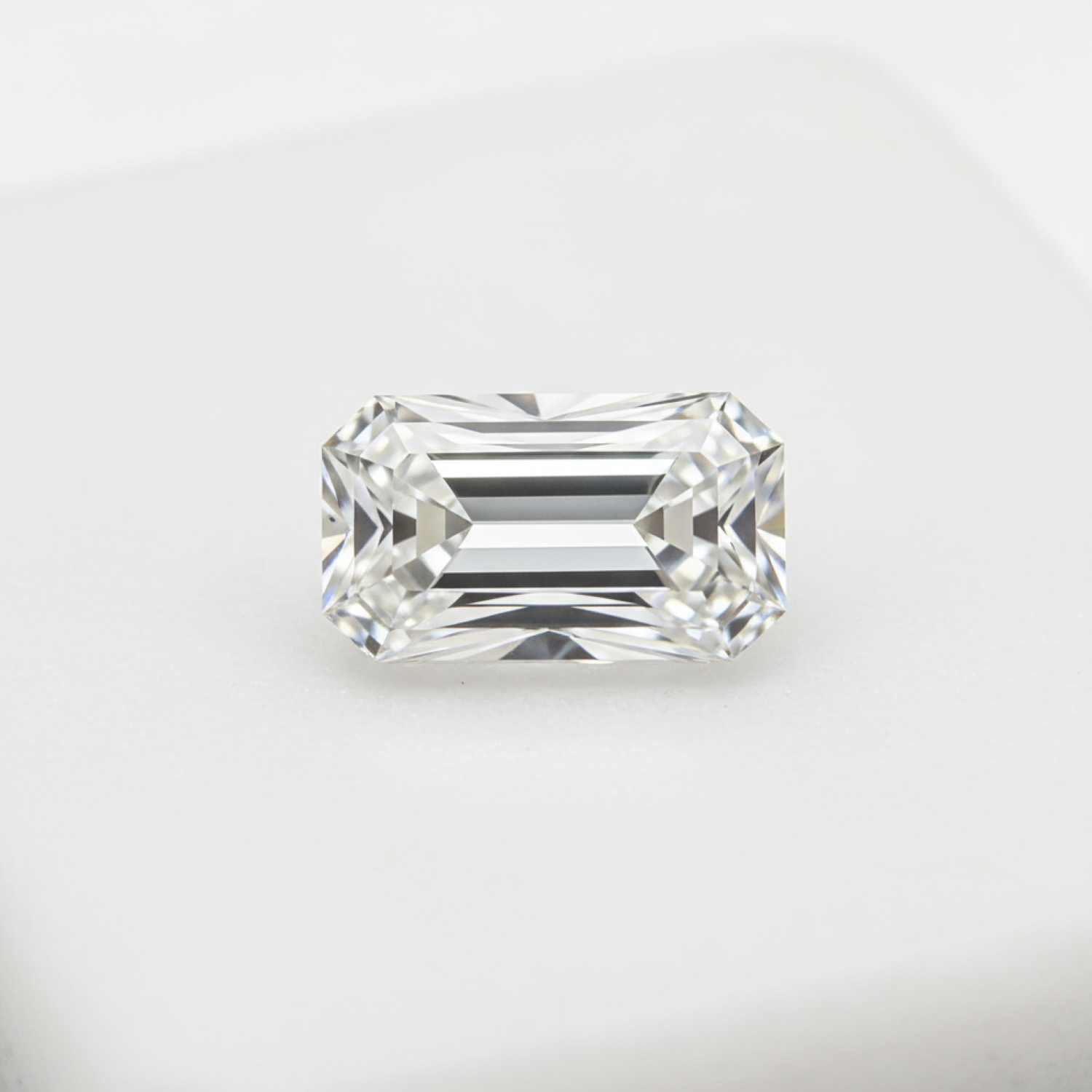 Lab Grown Diamond 1PC Small 7x9 MM Emerald Faceted White Fine Man Made Loose Gemstone Imagen secundaria del producto