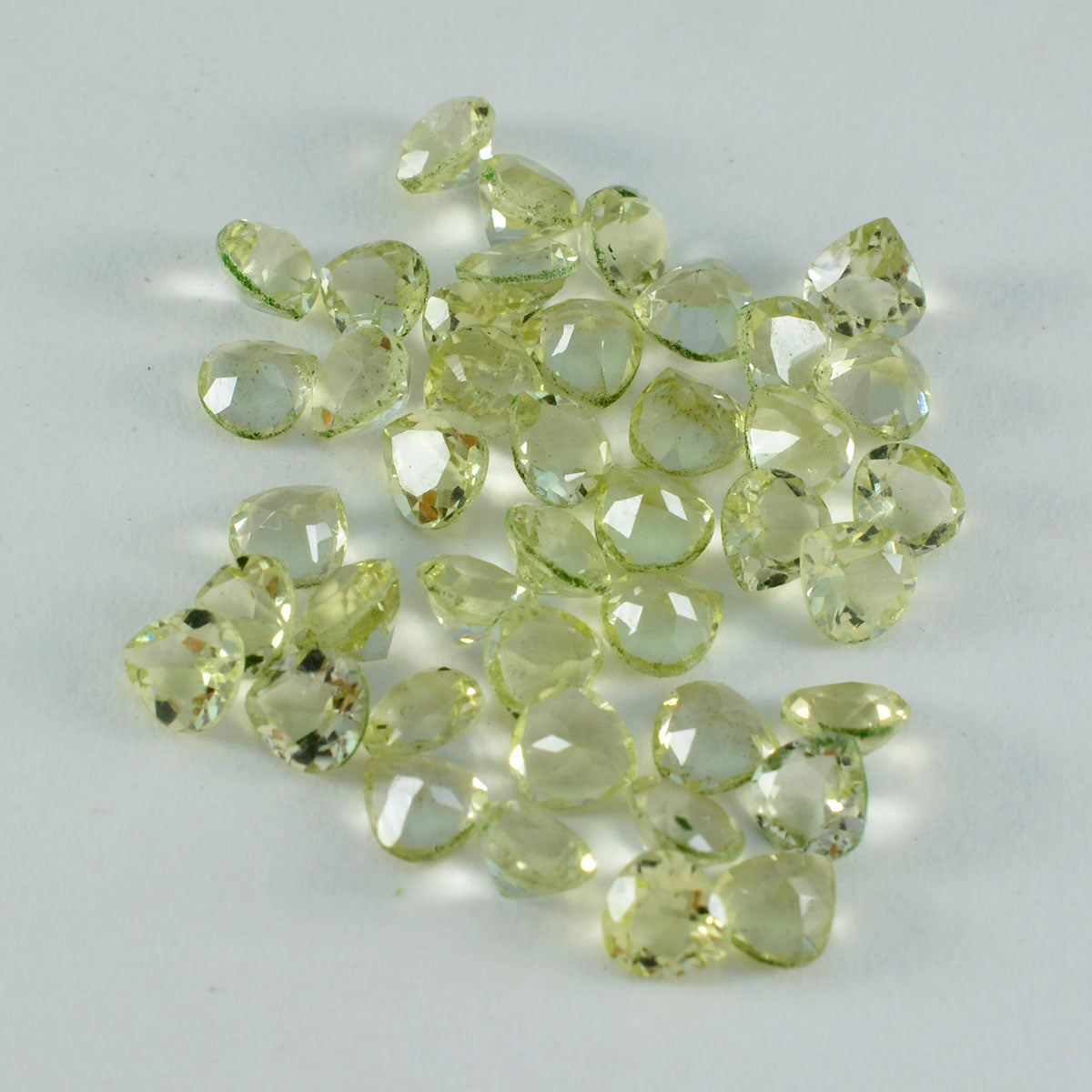 Lemon Quartz 10PC Tiny 3x3 MM Heart Faceted Yellow Fiery Semi Precious Gems Huvudsaklig produktbild