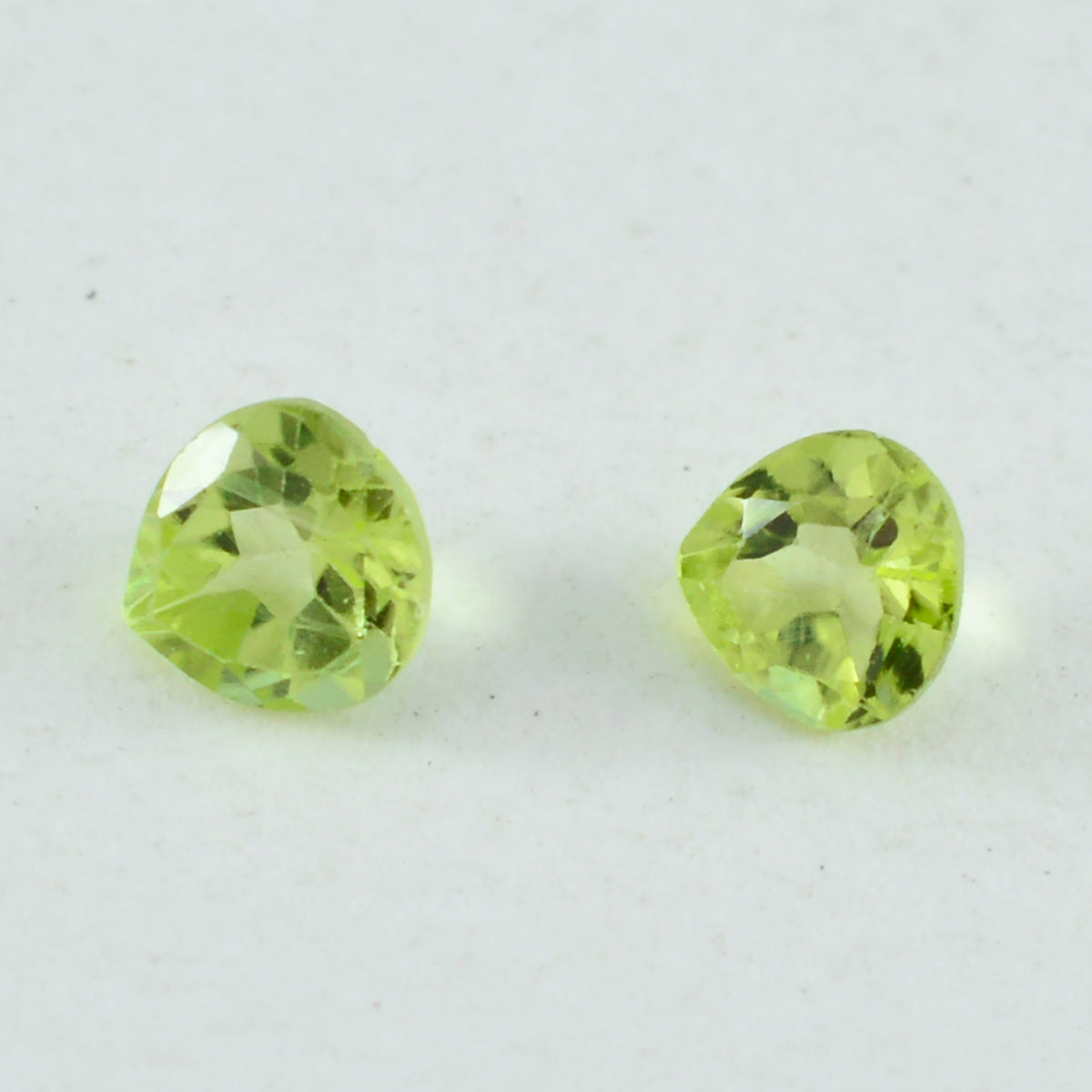 Peridot 1PC Small 8x8 MM Heart Faceted Green Luster Semi Precious Loose Gemstones