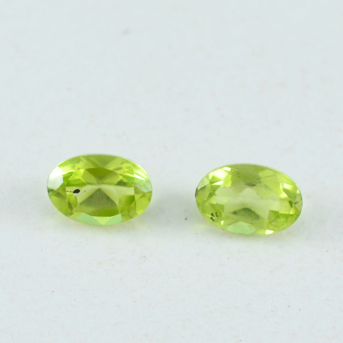 Peridot 1PC Small 6x8 MM Oval Faceted Green Fiery Semi Precious Loose Gemstone