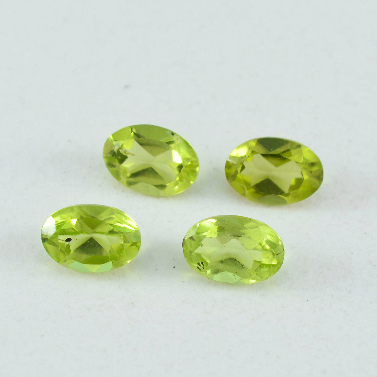 Peridot 1PC Small 6x9 MM Oval Faceted Green Brilliant Semi Precious Loose Gemstones Main image