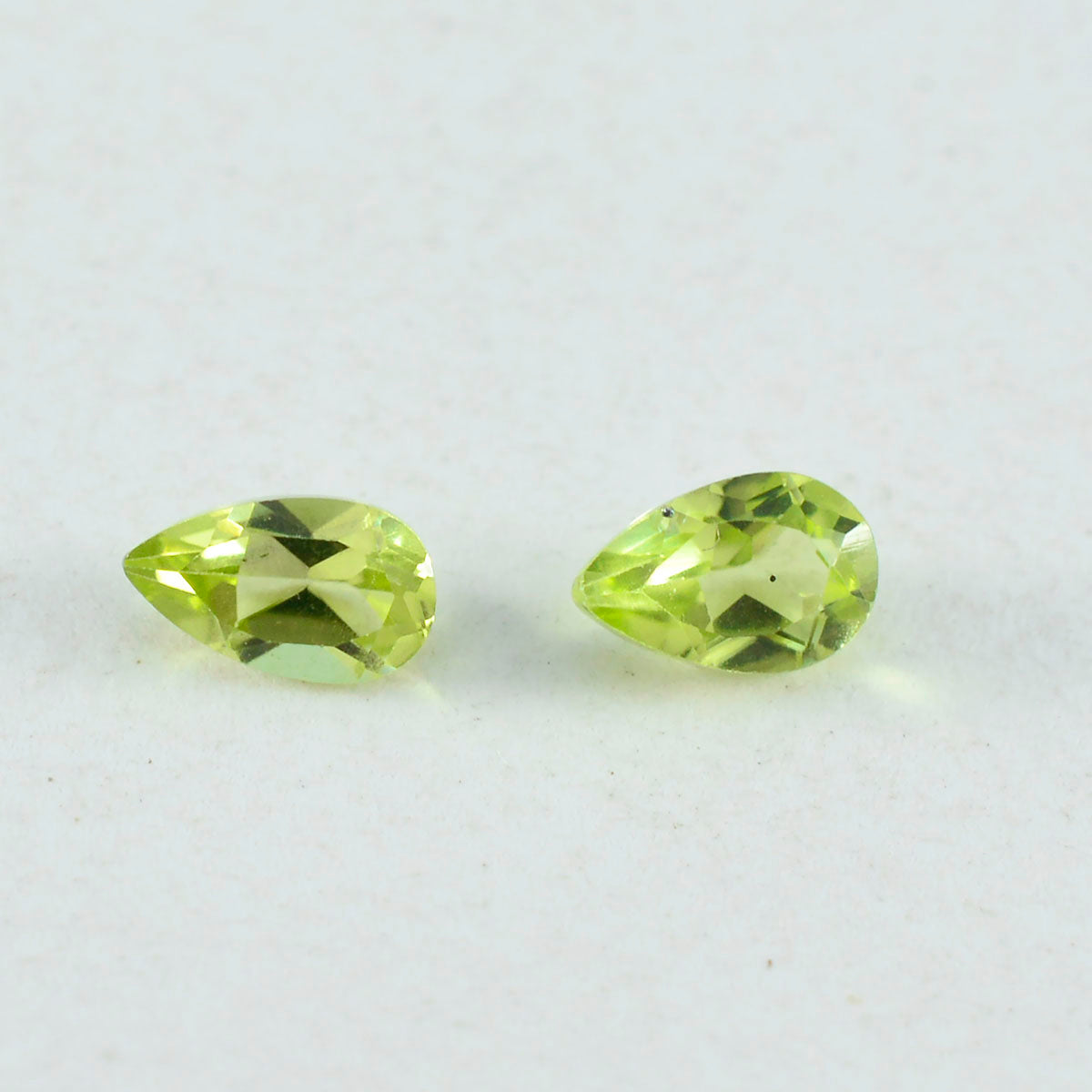 Peridot 1PC Tiny 3x5 MM Pear Faceted Green Shine Semi Precious Loose Gems Secondary image
