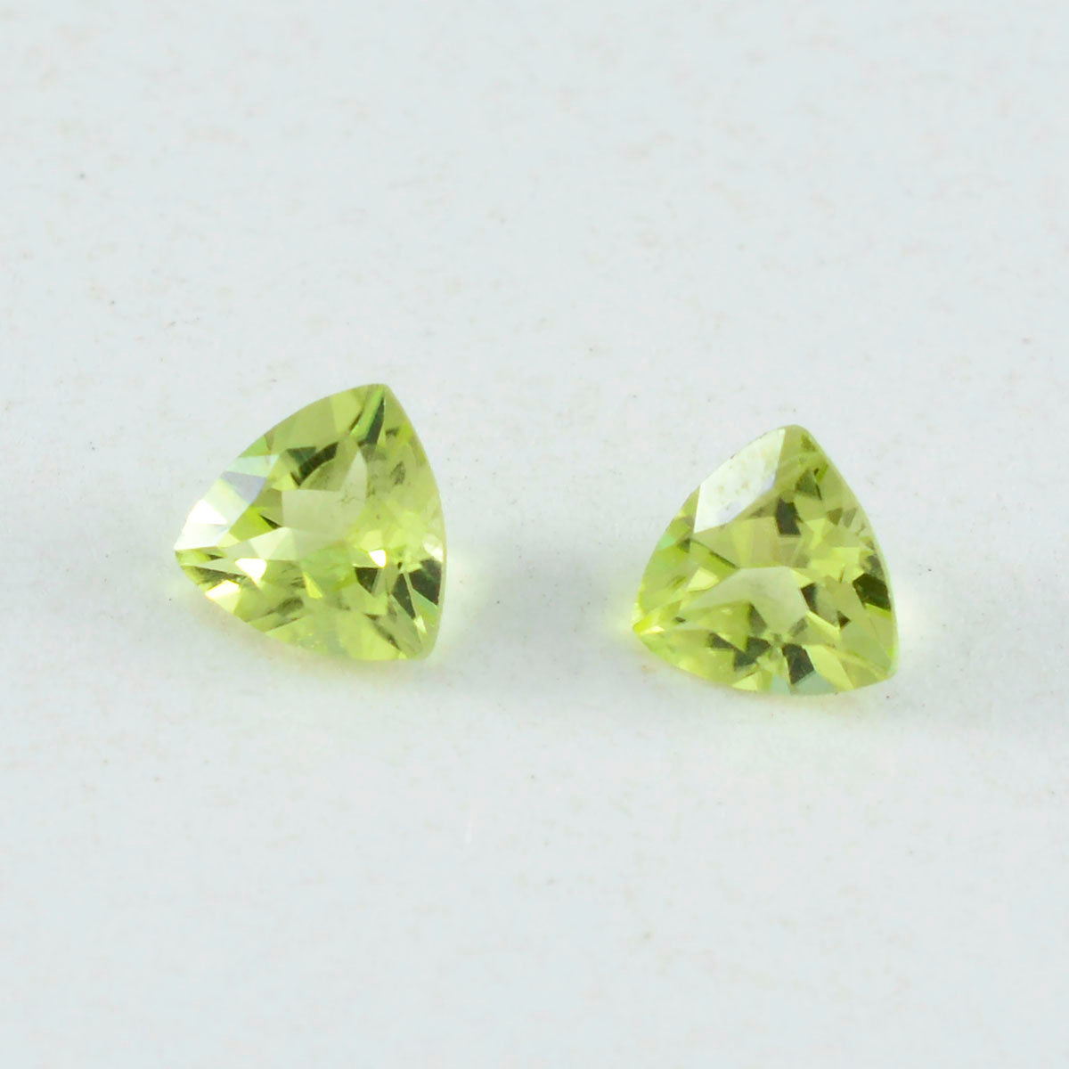 Peridot 1PC Small 8x8 MM Triangle Faceted Green Luster Semi Precious Loose Gemstones