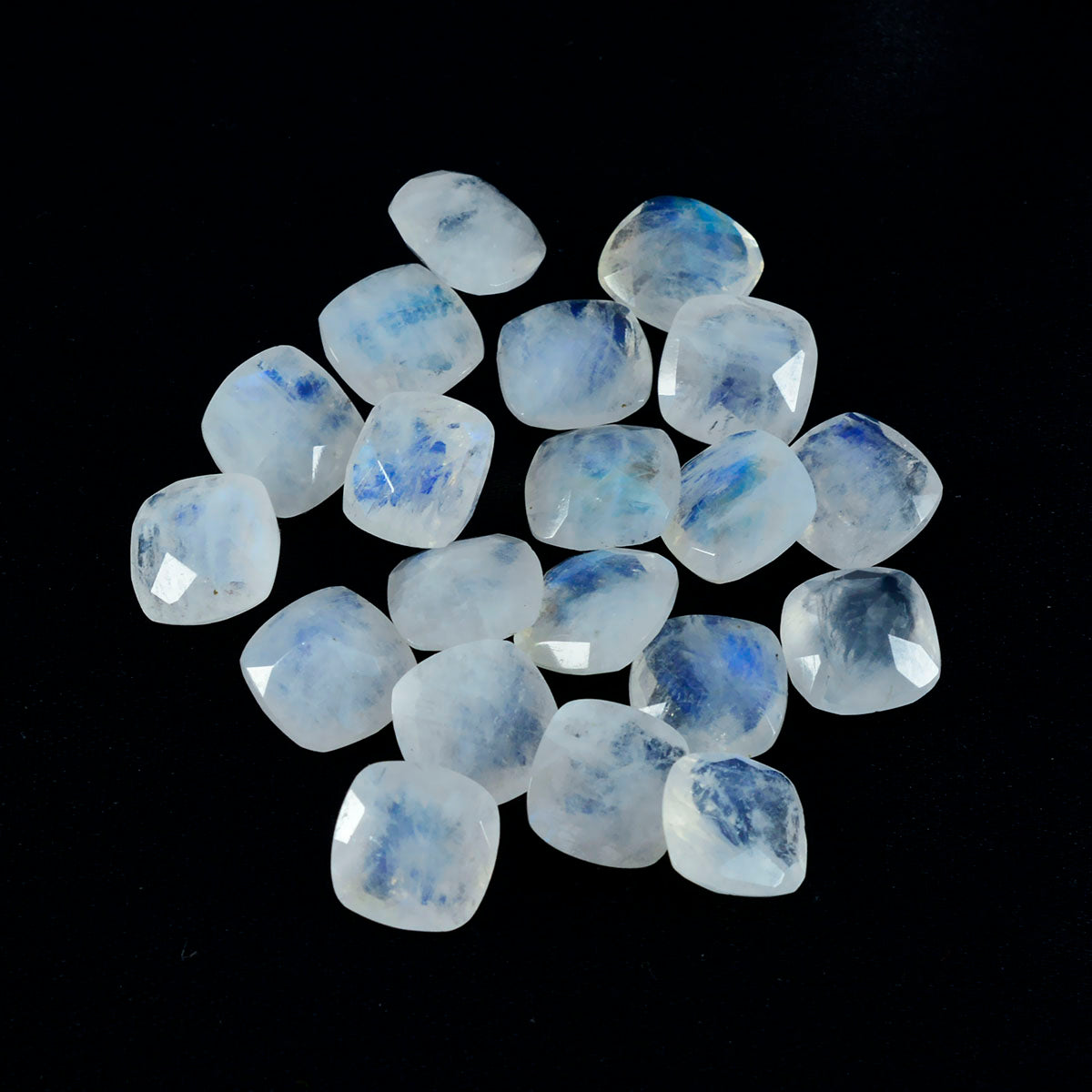 Rainbow Moonstone 1PC Tiny 5x5 MM Cushion Faceted White Sparkling Semi Precious Gems Huvudsaklig produktbild