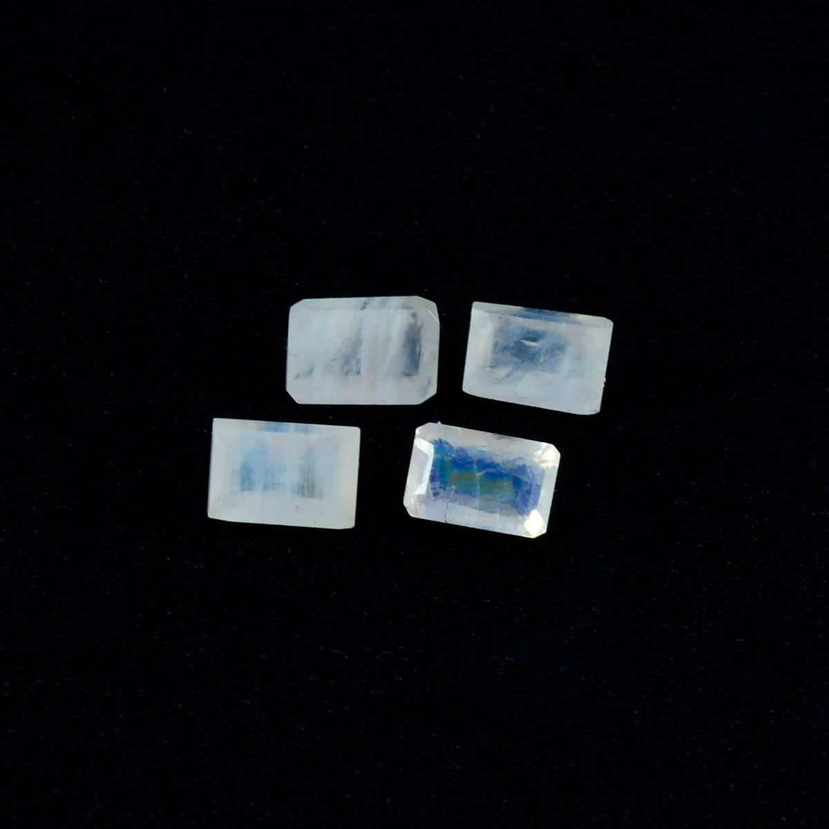 Rainbow Moonstone 1PC Tiny 5x7 MM Emerald Faceted White Pure Semi Precious Loose Gemstones Hoofdafbeelding