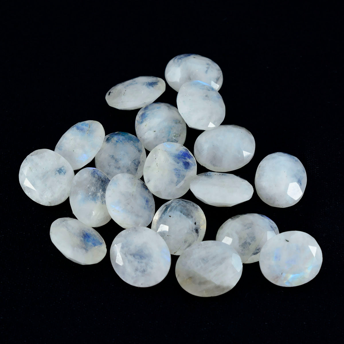 Rainbow Moonstone 1PC Medium 8x10 MM Oval Faceted White Lustrous Semi Precious Gems Huvudsaklig produktbild