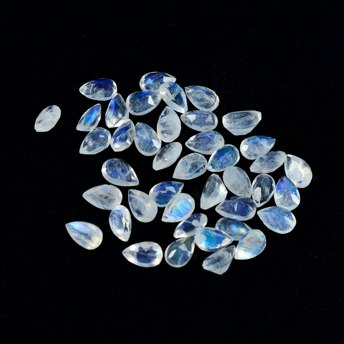 Rainbow Moonstone 1PC Tiny 4x6 MM Pear Faceted White Natural Semi Precious Gems Huvudsaklig produktbild