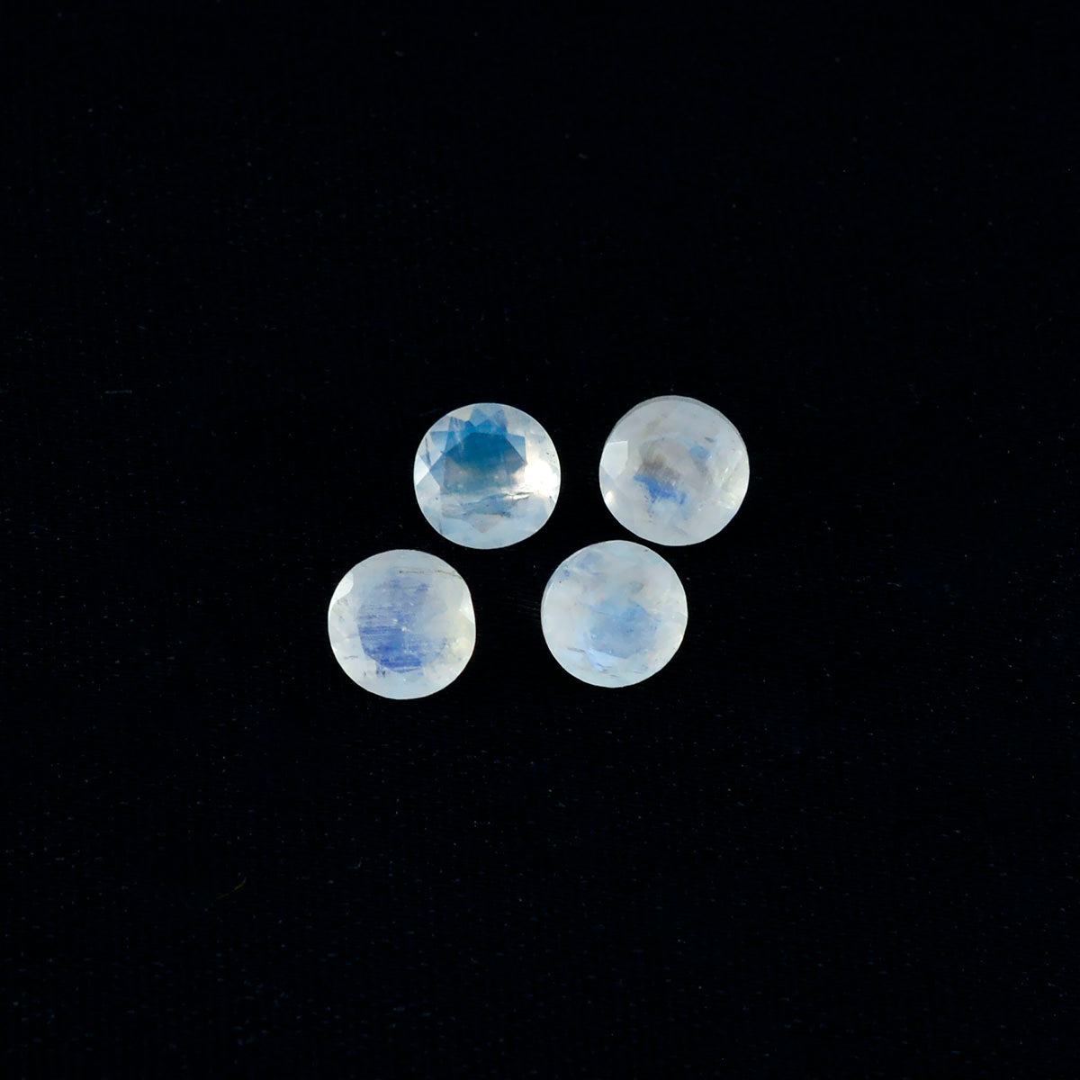 Rainbow Moonstone 1PC Small 7x7 MM Round Faceted White Splendid Semi Precious Loose Gemstone Hoofdafbeelding