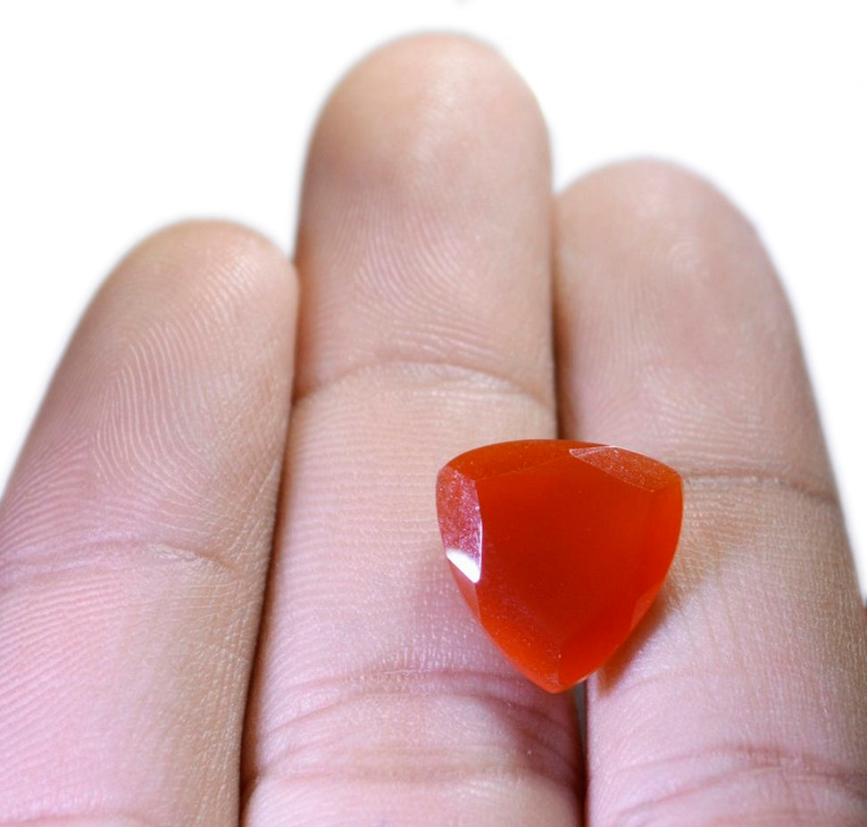 Red Onyx 1PC Large 11x11 MM Triangle Faceted Red Fine Semi Precious Loose Gemstone Sekundär produktbild