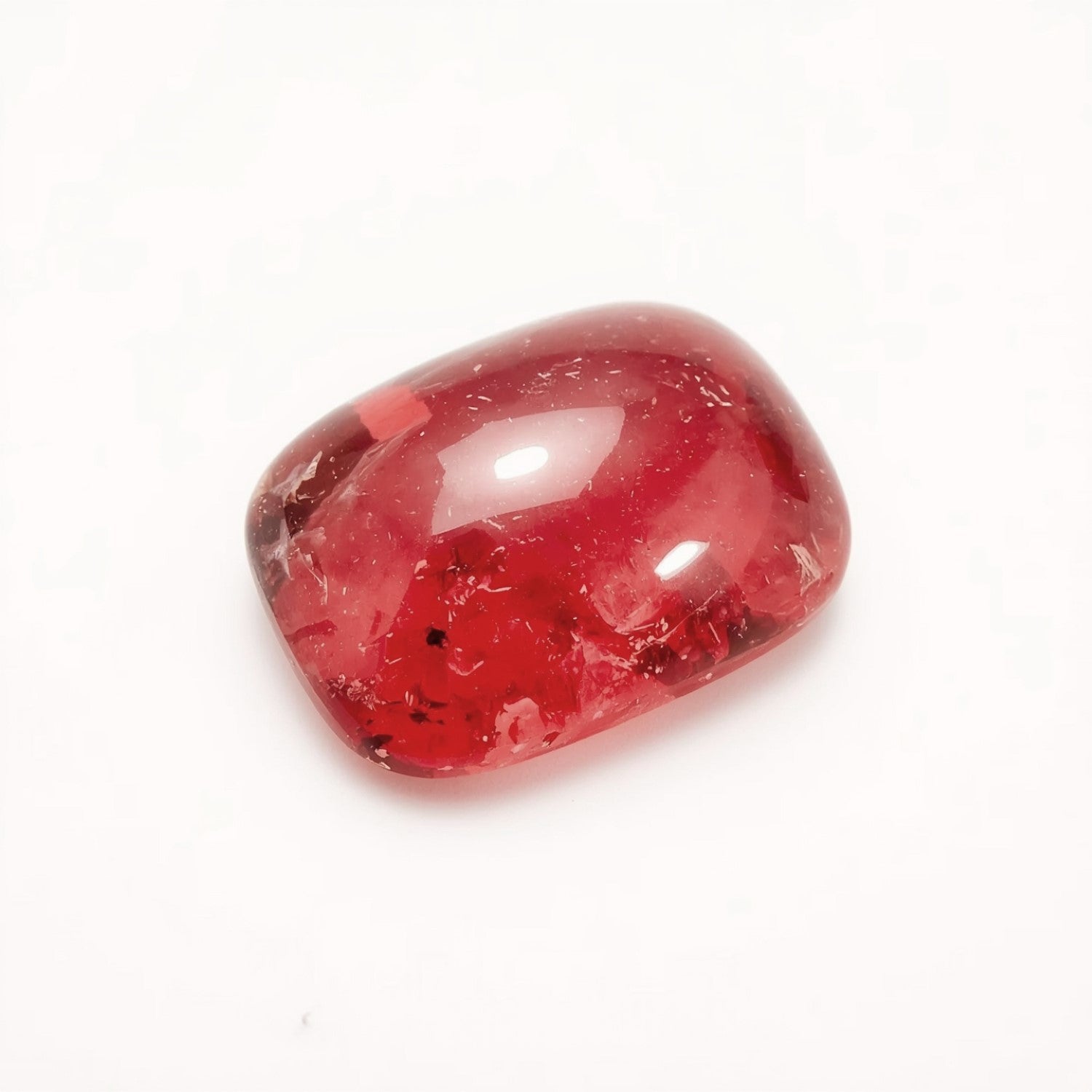 Roter Erdbeerquarz, 1 Stück, mittelgroß, 7 x 10 mm, Smaragd-Cabochon, roter Glanz, halbedelsteinartig, lose Edelsteine Zweitbild