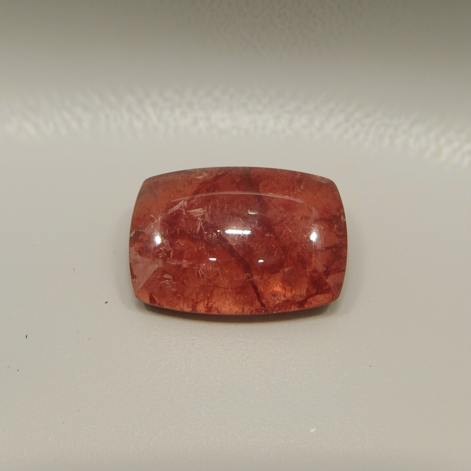 Roter Erdbeerquarz, 1 Stück, mittelgroß, 8 x 10 mm, Smaragd-Cabochon, rot, glänzend, halbedel, loser Edelstein Zweitbild
