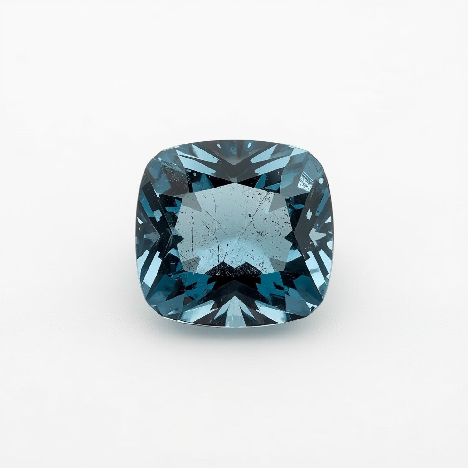 Swiss Blue Topaz 1PC Medium 9x9 MM Cushion Faceted Blue Lustrous Semi Precious Gems Secundaire afbeelding