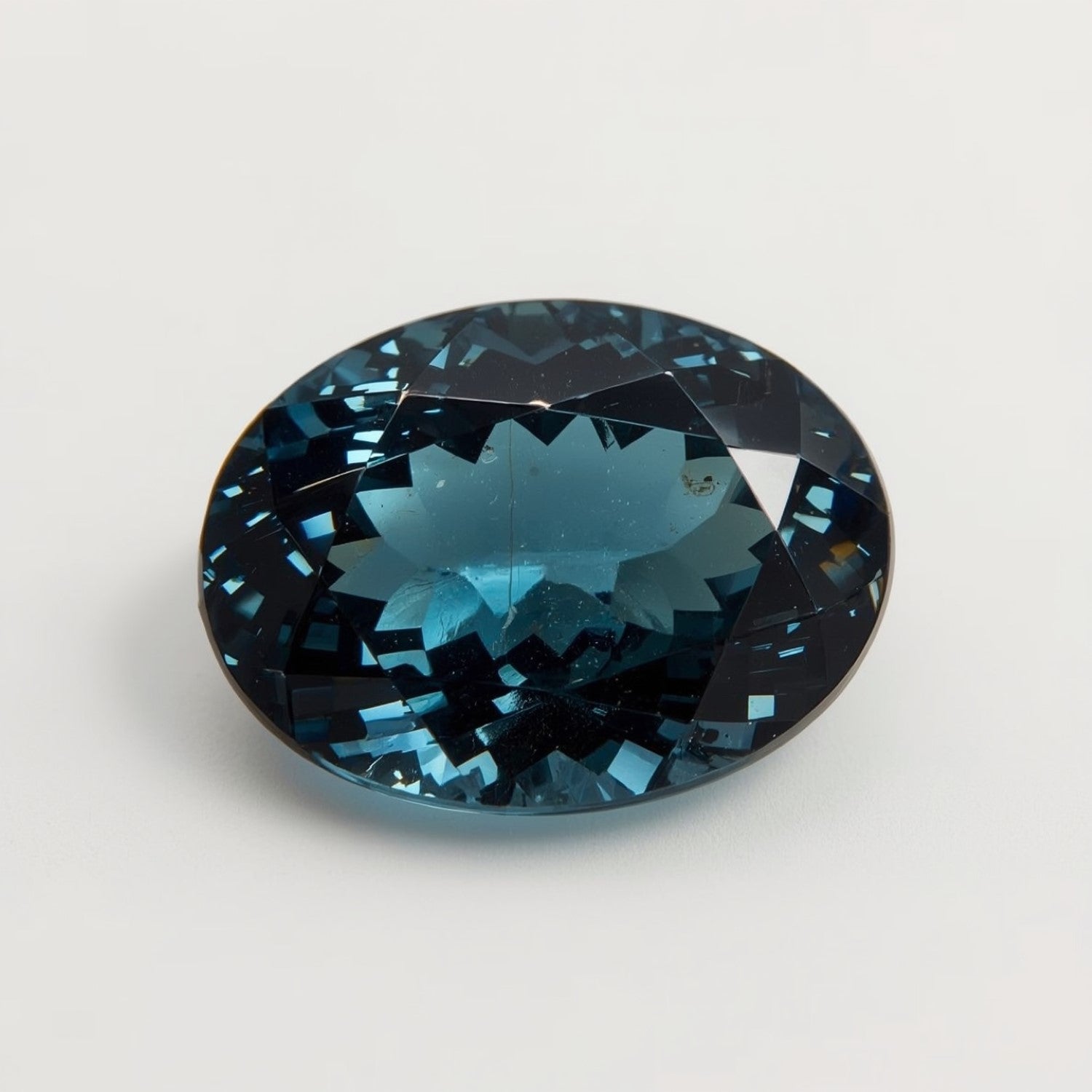 Schweizer Blautopas, 1 Stück, klein, 6 x 9 mm, oval, facettiert, blau, hochwertige, lose Halbedelsteine Zweitbild