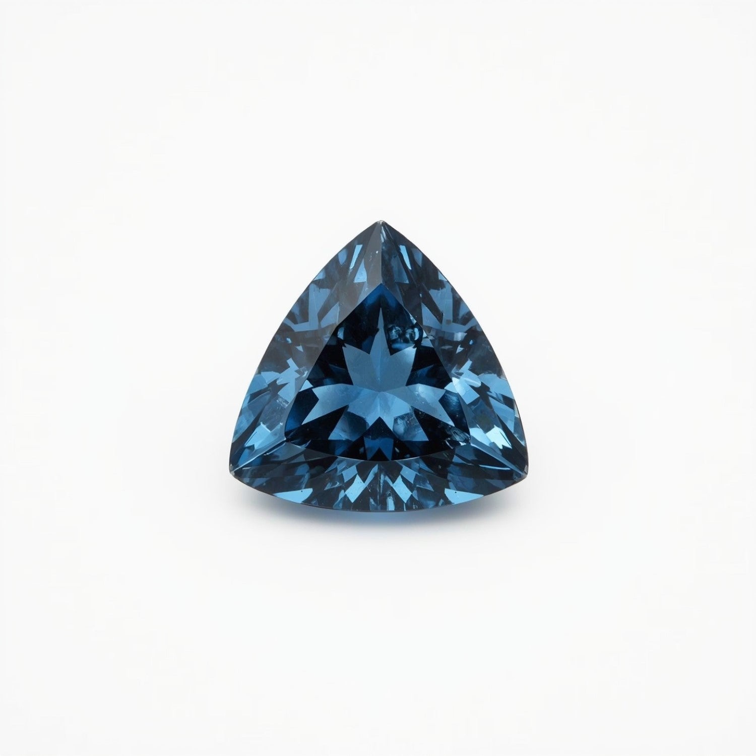 Swiss Blue Topaz 10PC Tiny 3x3 MM Triangle Faceted Blue Fiery Semi Precious Loose Gemstone メイン画像