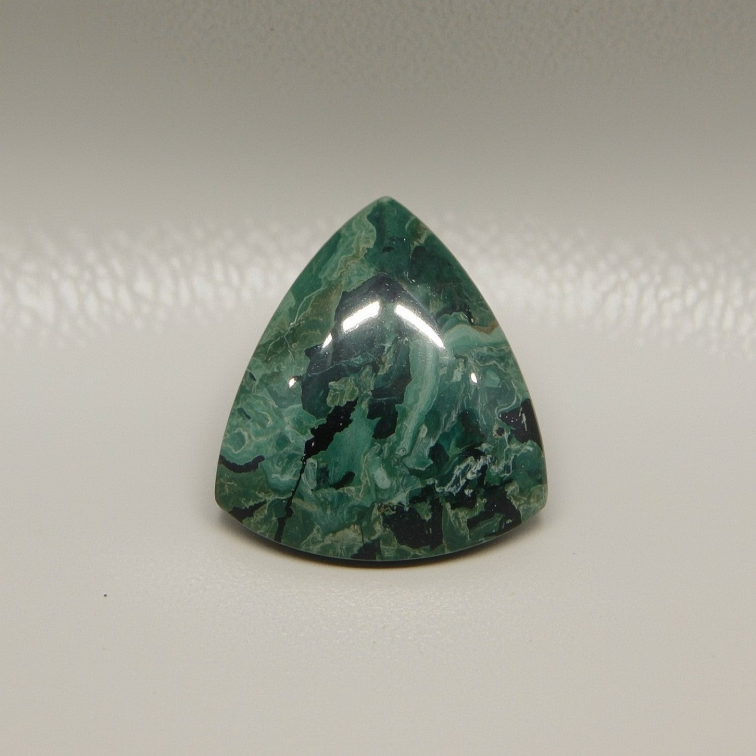Serpentine 1PC Large 10x10 MM Triangle Cabochon Green High-Quality semi Precious Precious Gemstone