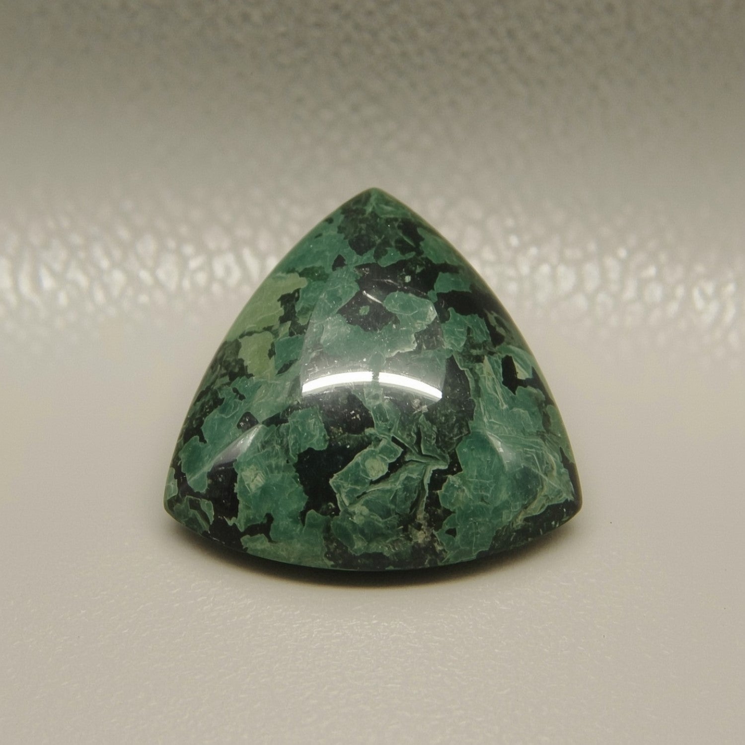 Serpentine 1PC Large 11x11 MM Triangle Cabochon Green Natural semi Precious Gems Второстепенное изображение товара