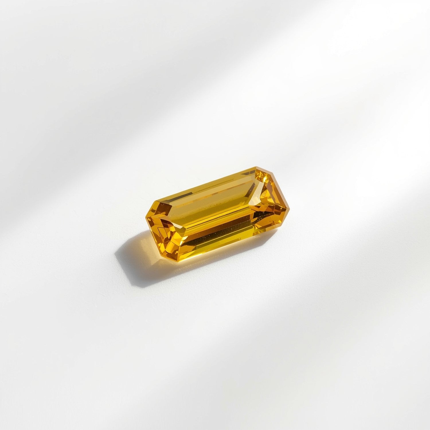 Yellow Sapphire 10PC Tiny 2x4 MM Baguette Faceted Yellow Sparkling Precious Gems メイン画像