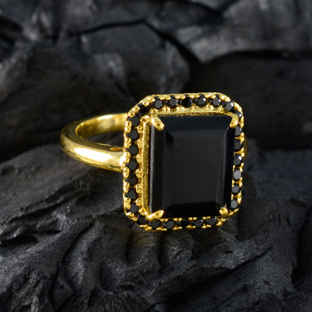 Riyo Prachtige zilveren ring met geelgouden zwarte onyxsteen, achthoekige vorm, antieke sieraden, paasring