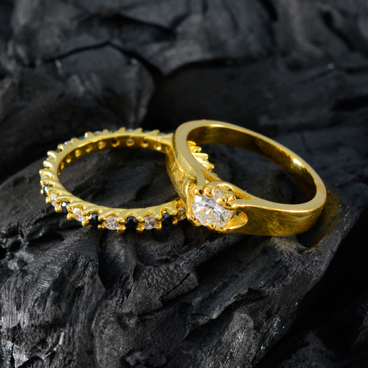 Riyo a granel anillo de plata con chapado en oro amarillo zafiro azul cz piedra forma redonda ajuste de punta anillo de compromiso de joyería nupcial