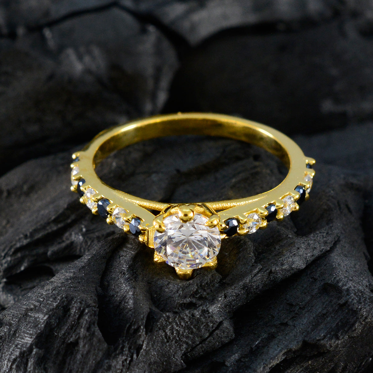 Riyo Jaipur Zilveren Ring met Geel Goud Plating Blauwe Saffier CZ Steen Ronde Vorm Griffenzetting Mode-sieraden Moederdag Ring