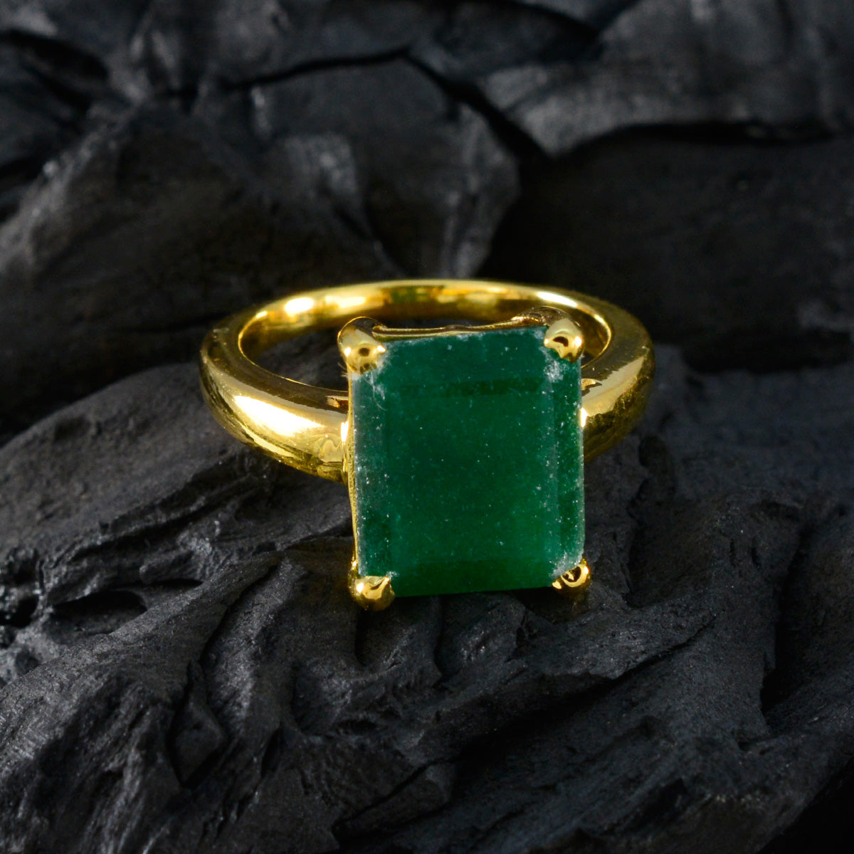 Ring aus reifem Riyo-Silber mit Gelbgoldbeschichtung, indischer Smaragdstein, achteckige Krappenfassung, Modeschmuck, Valentinstagsring