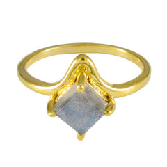 anello riyo in argento con placcatura in oro giallo, pietra labradorite, forma quadrata, montatura a punta, fede nuziale di gioielli firmati