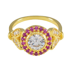 Anillo de plata deslumbrante riyo con anillo con engaste de punta de forma redonda de piedra de rubí cz chapado en oro amarillo