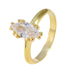 Excelente anillo de plata riyo con anillo con engaste de punta en forma de marquesa de piedra cz blanca chapado en oro amarillo