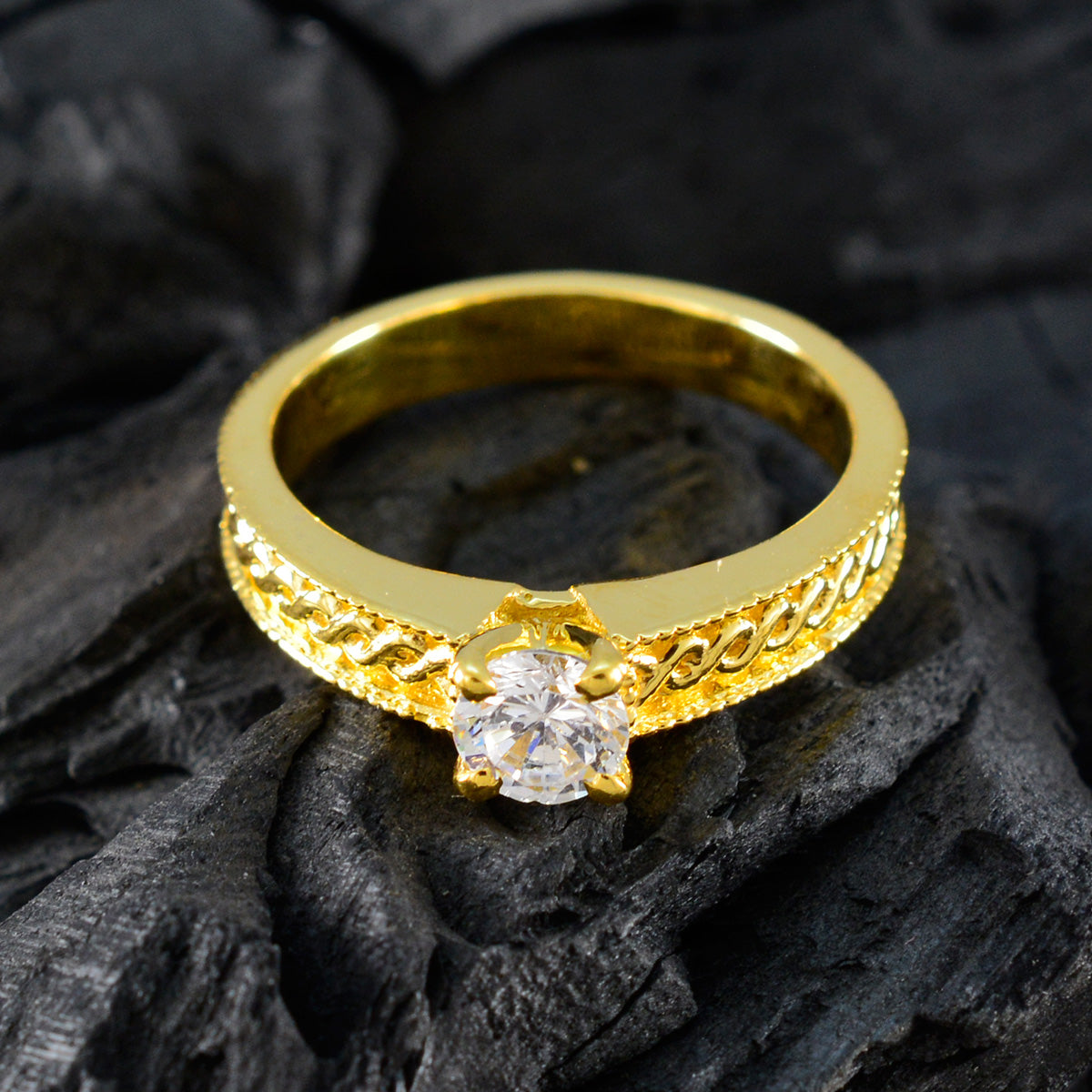 riyo в количестве серебряное кольцо с покрытием из желтого золота, кольцо с зубцом круглой формы из белого камня cz