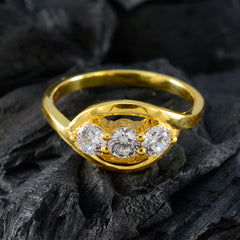 Riyo algehele zilveren ring met geelgouden witte CZ-steen ronde vorm Prong-instellingsring