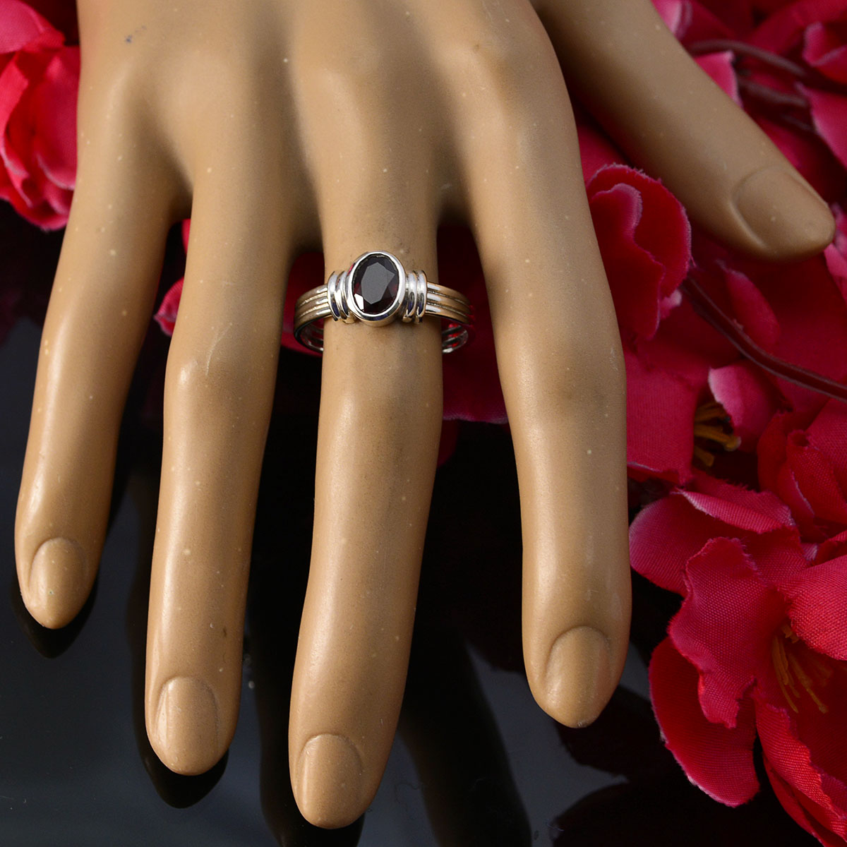 Handcrafted Gemstones Garnet Sterling Silver Rings Arabic Jewelry