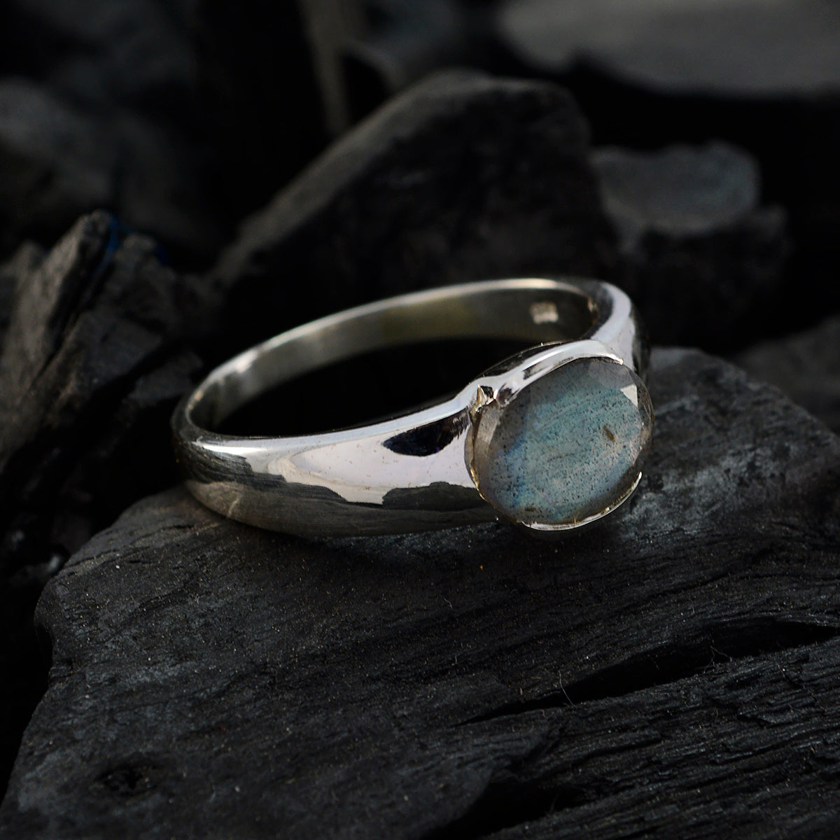 Inviting Gemstones Labradorite Solid Silver Rings Personalized Jewelry