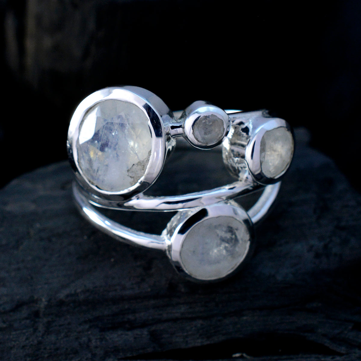 Magnificent Gemstone Rainbow Moonstone 925 Silver Rings Handmades