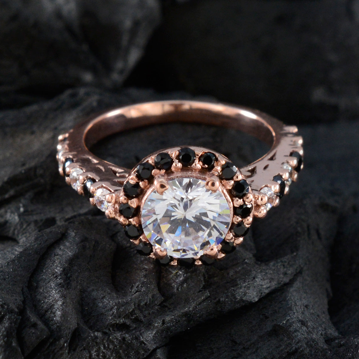 anello riyo choice in argento con placcatura in oro rosa con pietra di zaffiro blu a forma rotonda con montatura a punta, anello natalizio per gioielli da sposa