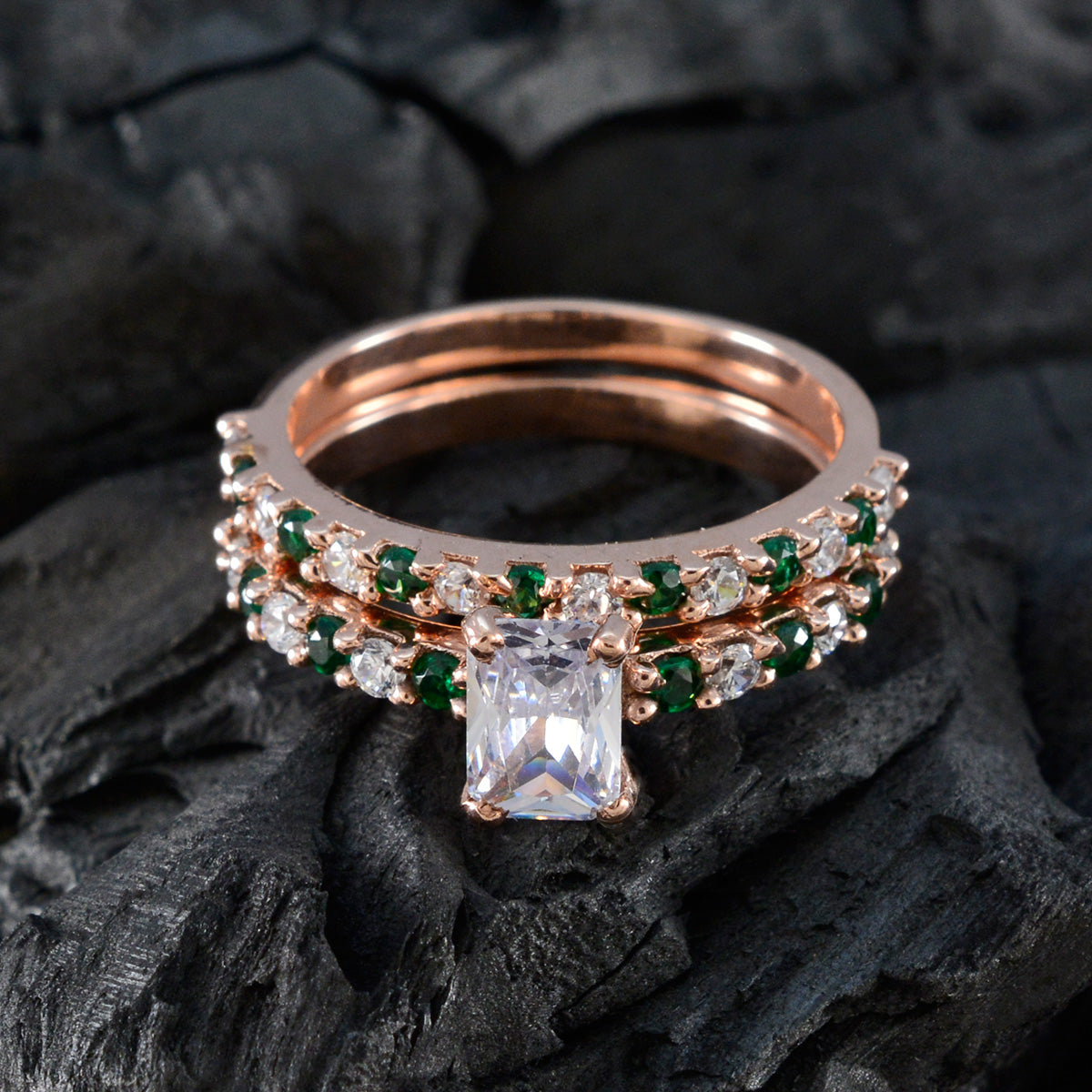 Riyo Klassieke zilveren ring met roségouden smaragdgroene CZ-steen Achthoekige vorm Prong Setting Stijlvolle sieraden Afstudeerring